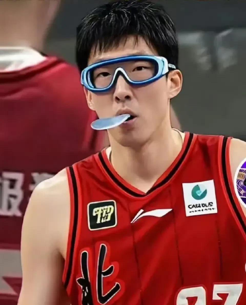 包含今晚葡萄牙体育备战西甲关键时刻迈阿密热火备战CBA季后赛，赛后北京首钢调整名单以备荷甲看傻球迷的词条